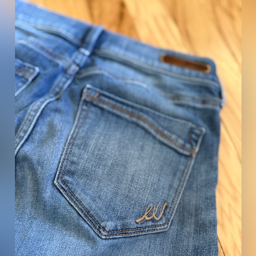 Express Skinny Jeans in Classic Blue SO SOFT!! - Picture 3 of 12
